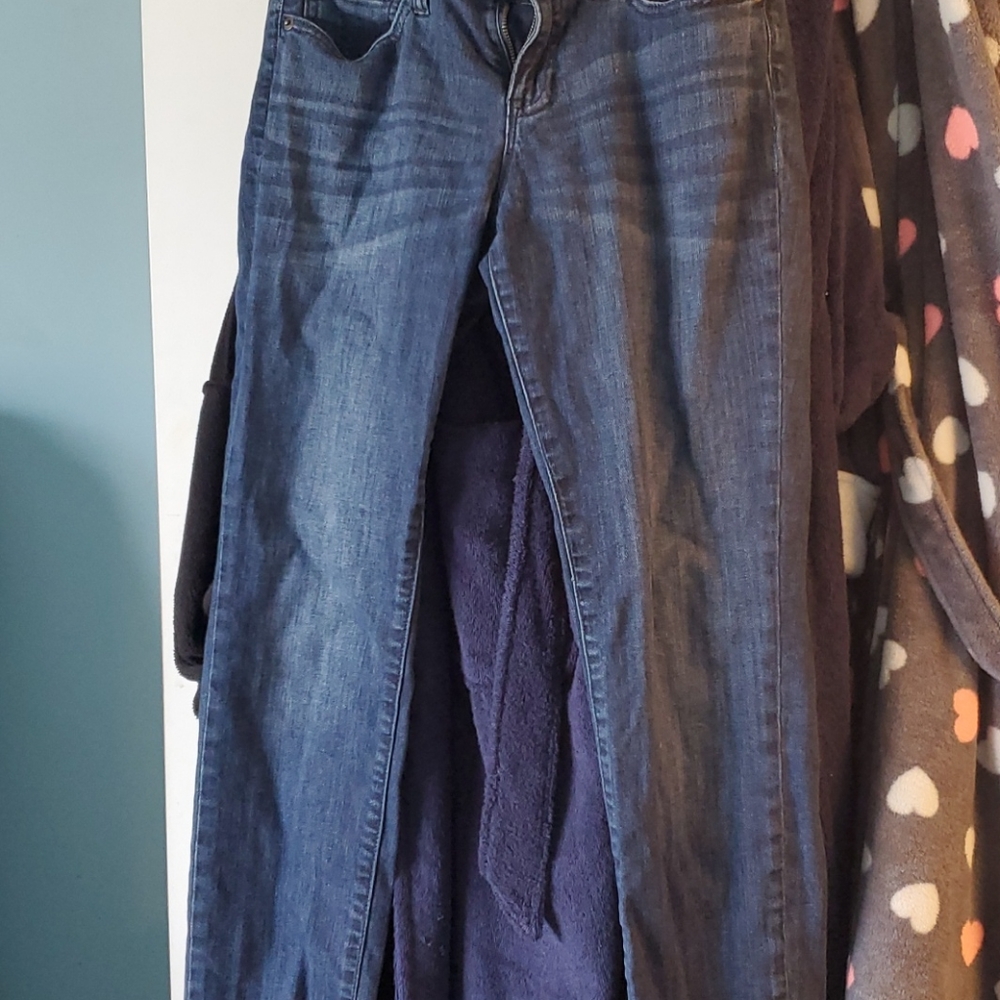 Gap skinny jeans size 6 (28L)